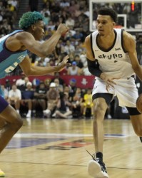 乐竞官网- 文班亚马首秀惊艳联盟，马刺重建计划提前见效  